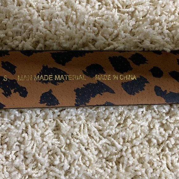 BETSEY JOHNSON BLACK SILVER HEAVY ROSETTE BUCKLE BELT LEOPARD INSIDE BELT SZ S - Picture 6 of 14